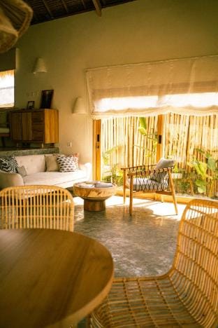 Irama Surf Villas - Villa Senyawa Villa in Sekongkang