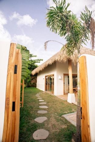 Irama Surf Villas - Villa Senyawa Villa in Sekongkang
