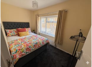 Nayal House – Spacious 4BR Home with Free Parking  Vacation rental in Maidenhead