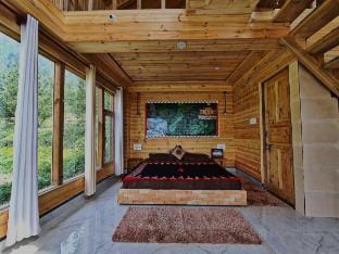 Apple Wood duplex Cottage - Sainj Vacation rental in Himachal Pradesh