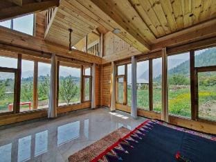 Apple Wood duplex Cottage - Sainj Vacation rental in Himachal Pradesh
