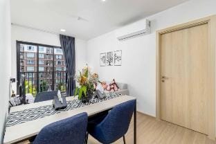 Relax 2BR Condo w/ Pool and Full Gym C262 Vacation rental in Kathu