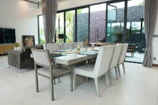 4-bedroom corner villa, Lake View, near Laguna Vacation rental in Choeng Thale