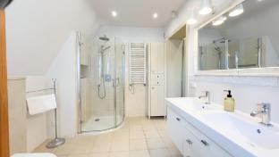 Comfortable Villa Wegrzce with Terrace and Grill Vacation rental in Krakow