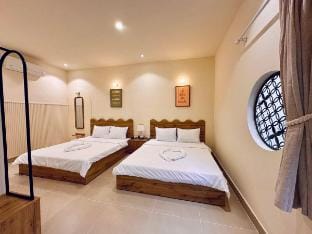 Home with swimming pool near the sea 4Br - 7nguyen hien Vacation rental in Vung Tau