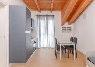 Classic two-room apartment a6 Vacation rental in Sesto San Giovanni