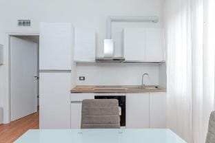 classic two-room apartment a3 Vacation rental in Sesto San Giovanni
