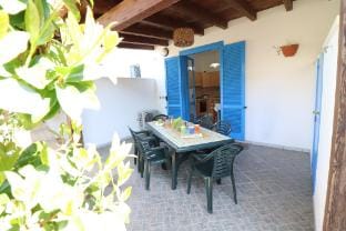 Casa Adele in Torre dellOrso with Wi-Fi and air conditioning Vacation rental in Torre dell'Orso