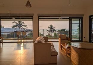 Beach front villa Ashwem Ocean Vacation rental in Mandrem
