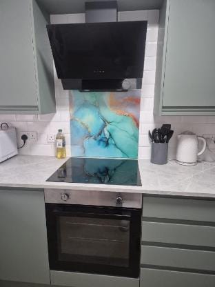 James' Place @1 Gwynnes Vacation rental in Merthyr Tydfil