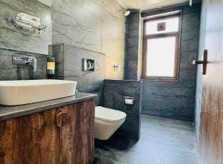 Centrally Heated Cozy Rooms amidst Forest MW Vacation rental in Shimla