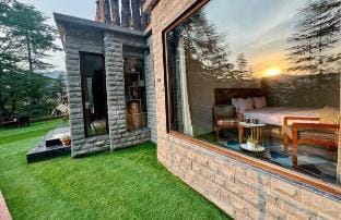 Centrally Heated Cozy Rooms amidst Forest MW Vacation rental in Shimla