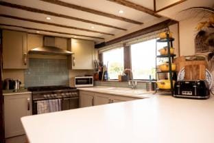 Wonderland Party Retreat Vacation rental in Horsham District