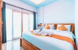 Tropical Kubu YN Guesthouse Vacation rental in Bali