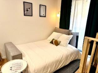 Downtown, Secret Room, A/C, HOT TUB, Arcade Games Vacation rental in Bordeaux