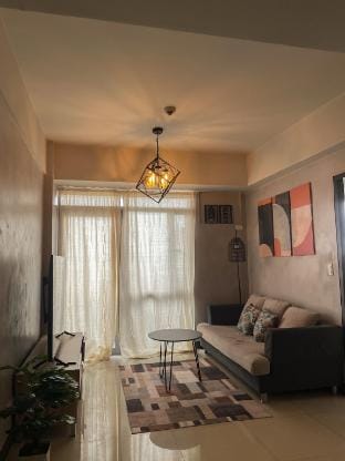 Condo Unit in Cubao by Cozy Manhattan Near Araneta Vacation rental in Pasig