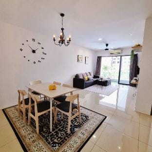 B3SuperbPoolView@Waterpark Manhattan 2Parking Vacation rental in Ipoh