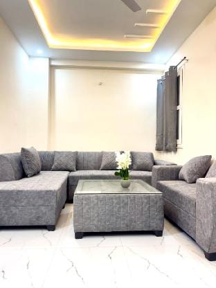 The Olivia | Hill View |1BHK Apartments in Tapovan Vacation rental in Rishikesh