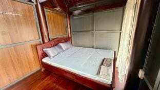 WOODEN HOUSE - PEACEFUL I.STAY HOME Farm Stay in Ho Chi Minh City