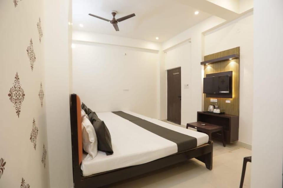 Sri NkB guest house Bed and Breakfast in Varanasi