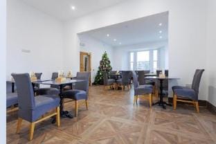 Savoy 5 Bed and Breakfast in Ayr