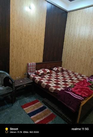 Maa Janki paying guest house  Vacation rental in Uttar Pradesh
