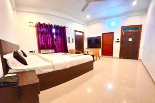 Aparna Palace Ayodhya Hotel in Uttar Pradesh