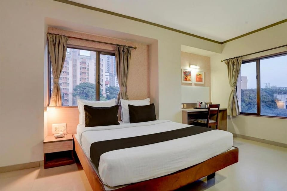 Townhouse Oak Pune Railway Station Formerly Kapil Residency Hotel in Pune