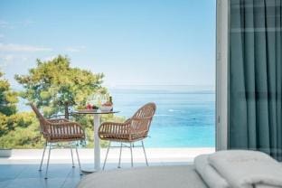 Gloria Luxury Suites Hotel in Halkidiki