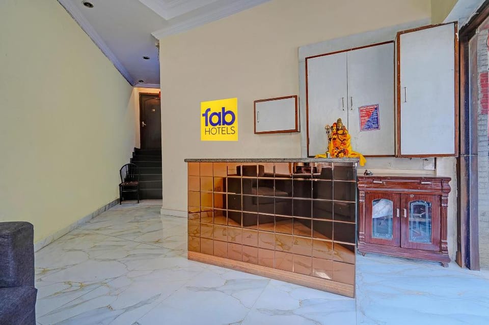 Via Crown DX Hotel in New Delhi
