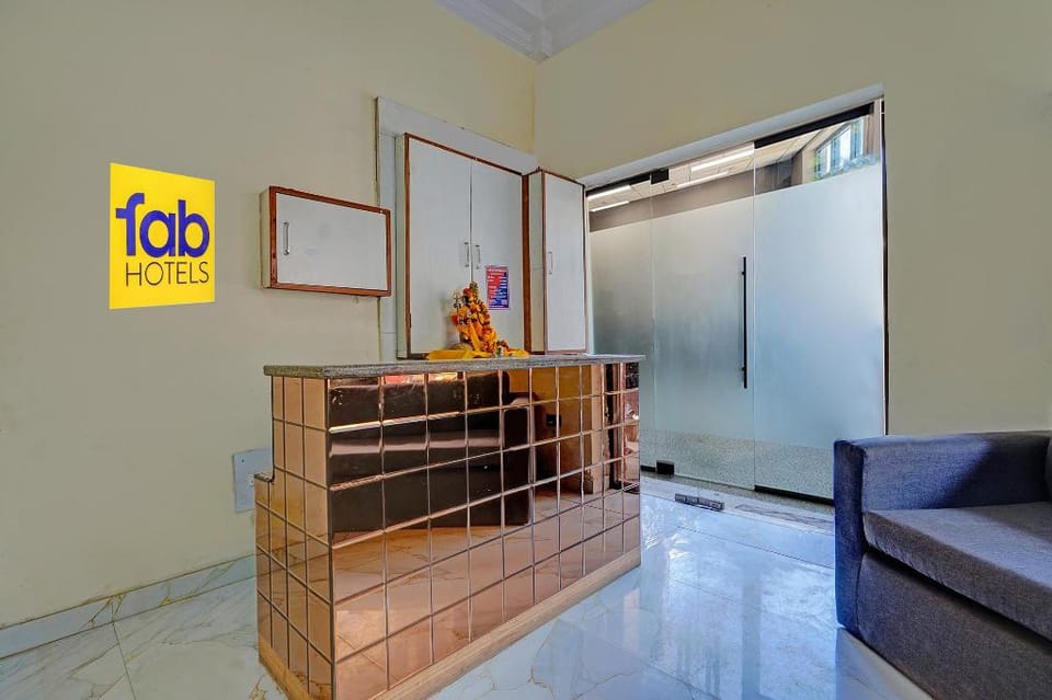 Via Crown DX Hotel in New Delhi