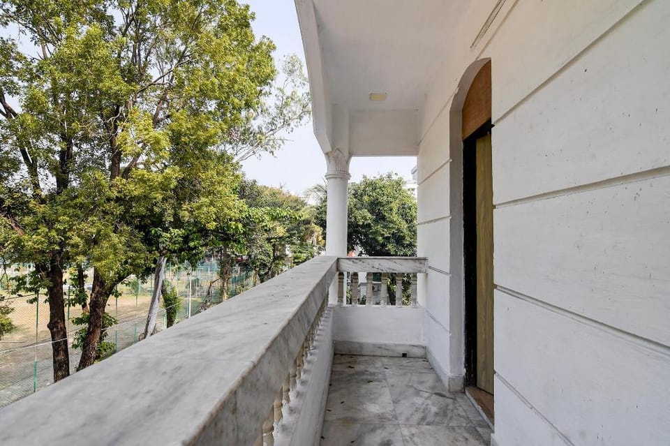 FabHotel Springwood Hotel in Kolkata
