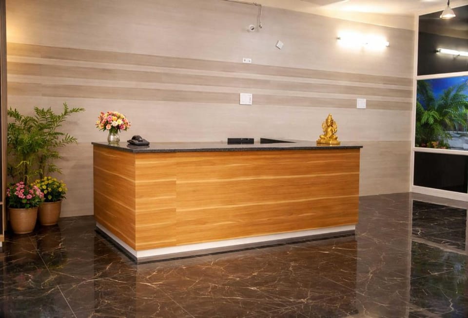 POP 84238C Hotel Amaravathi Hotel in Karnataka