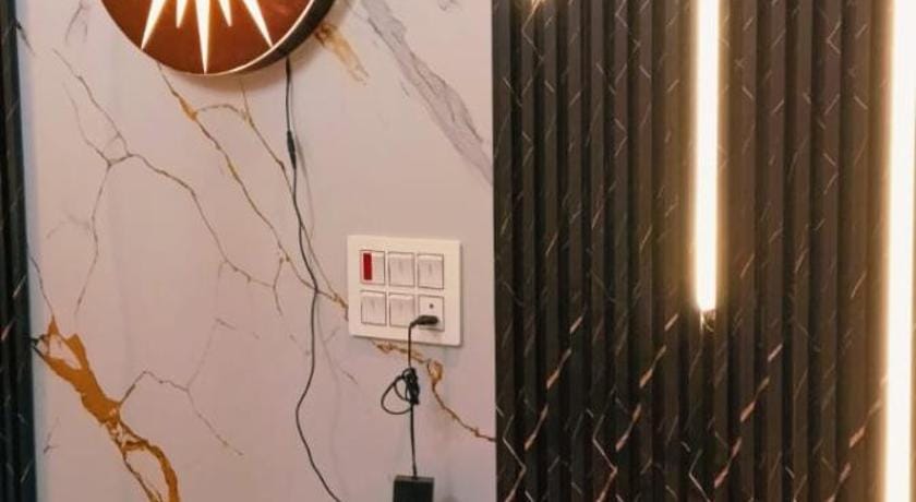 Hotel DLA Rooms and Restaurant Hotel in Uttar Pradesh