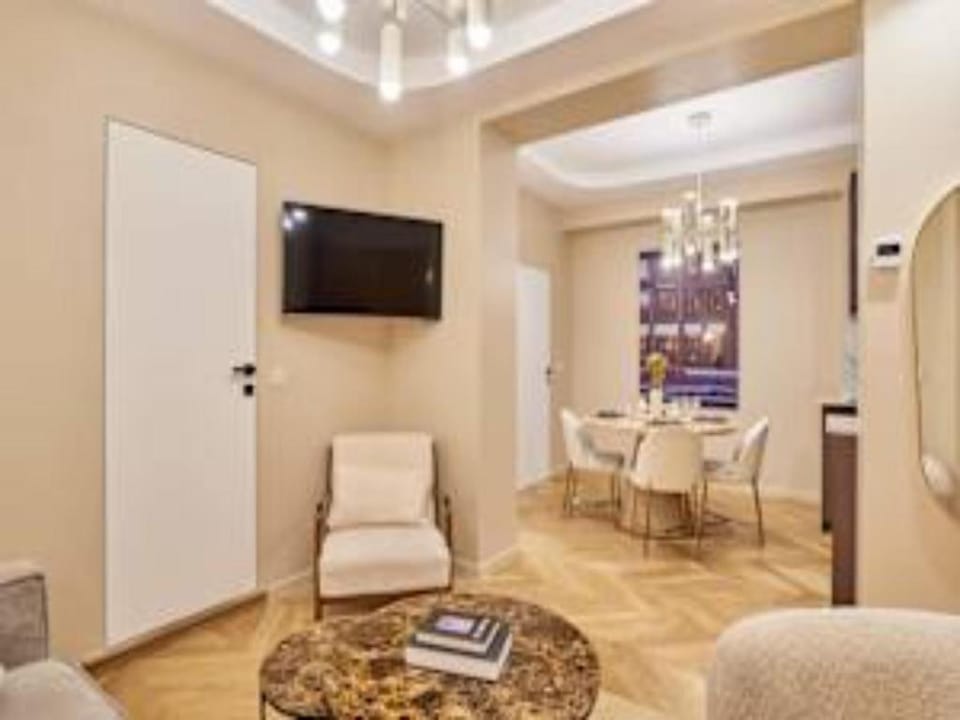 Apartment AC Saint Germain des Pres Rue de Rennes Hotel in Paris