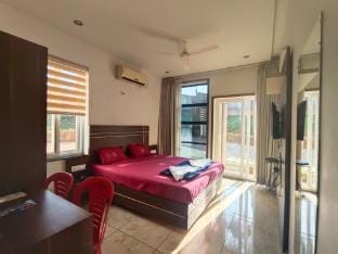 RISING BLISS RETREAT RESORT  Resort in Karnataka
