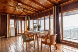 Beech Tree Cottage Villa in Uttarakhand