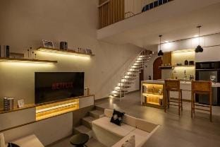 NEW 5-Villas Retreat with Cinema - 6 Min to Pandaw Villa in Bali