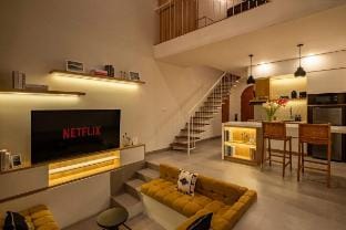 NEW 5-Villas Retreat with Cinema - 6 Min to Pandaw Villa in Bali