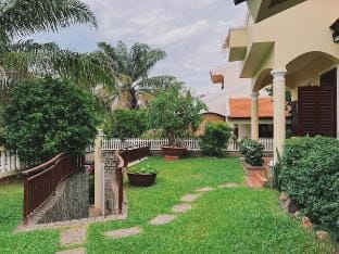 Mui Ne Sea Villa With Large Garden - 3BR Villa in Phan Thiet
