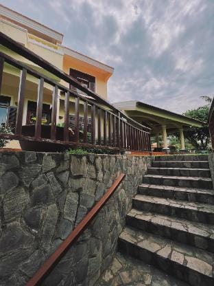 Mui Ne Sea Villa With Large Garden - 3BR Villa in Phan Thiet