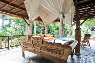 5BR INSPIRIT UBUD Unique Eco Villa by Rice Field Villa in Abiansemal