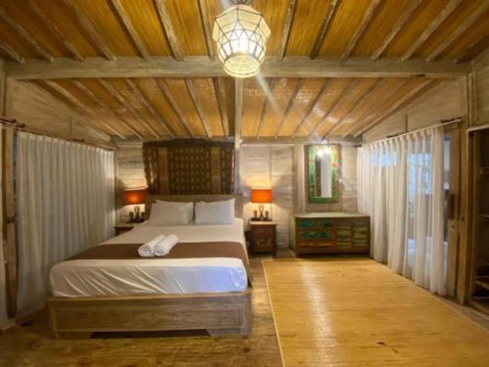 Wooden Cabin In Jimbaran - Lilium Suite Bed and Breakfast in Kuta Selatan