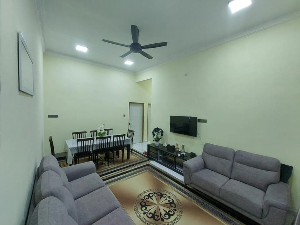 Homestay Selesa KBB Guest House Vacation rental in Terengganu, Malaysia