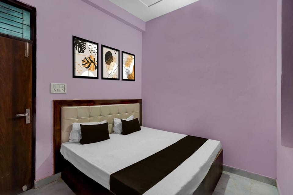 HOTEL O SK GRAND Hotel in Lucknow