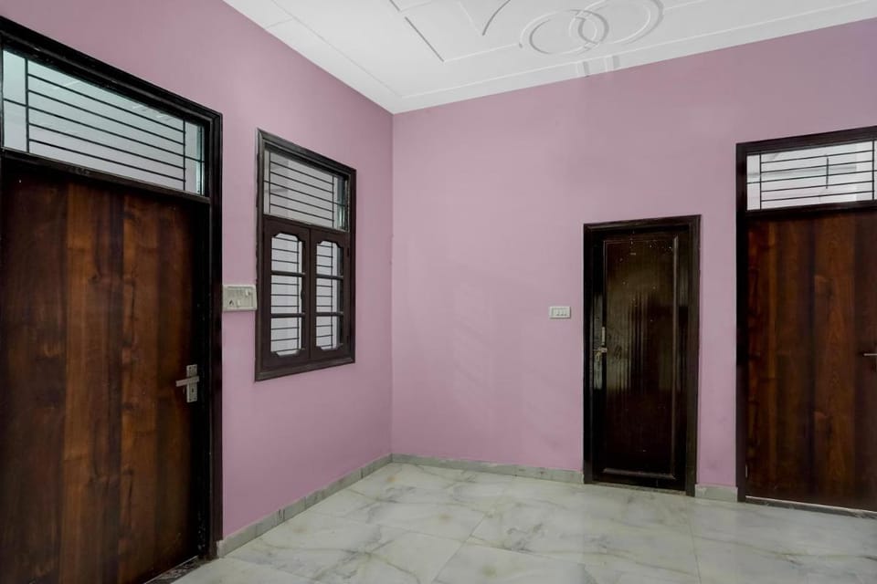 HOTEL O SK GRAND Hotel in Lucknow