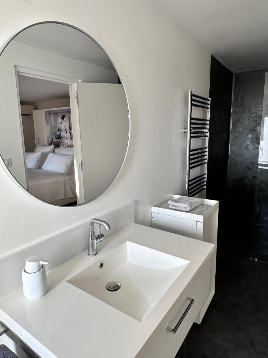 Refuge Luxe - Gay-friendly Boutique Guesthouse (Adults only) Bed and Breakfast in Occitanie