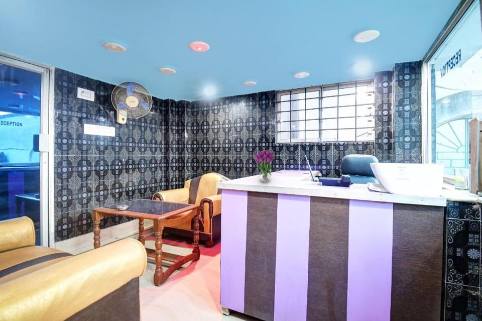 SPOT ON Hotel Royal Hotel in West Bengal