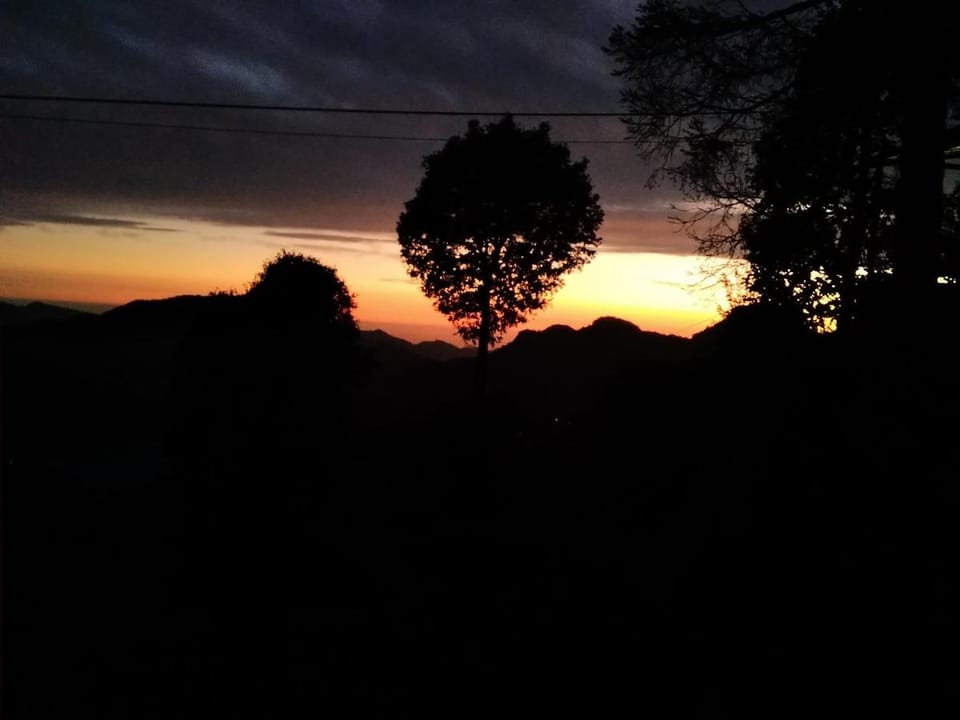 Mount aura stay & Dine Hotel in Uttarakhand