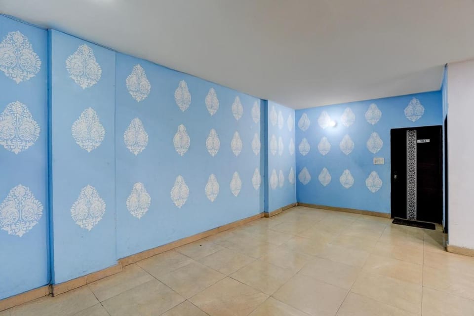 Hotel O The Majestic Residency Hotel in Delhi
